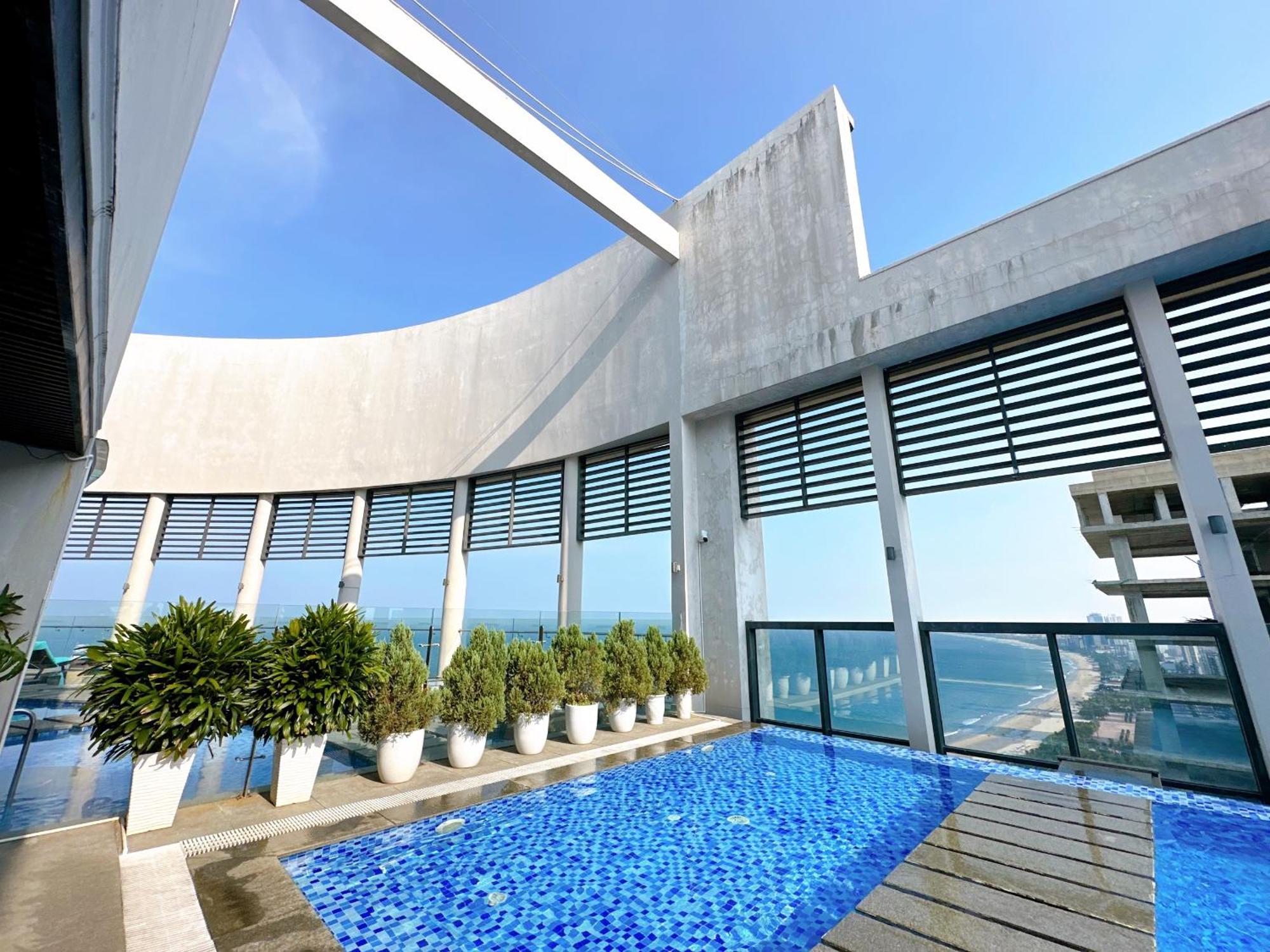 Luxury Apt Opposite Mykhe Beach Da Nang Zewnętrze zdjęcie