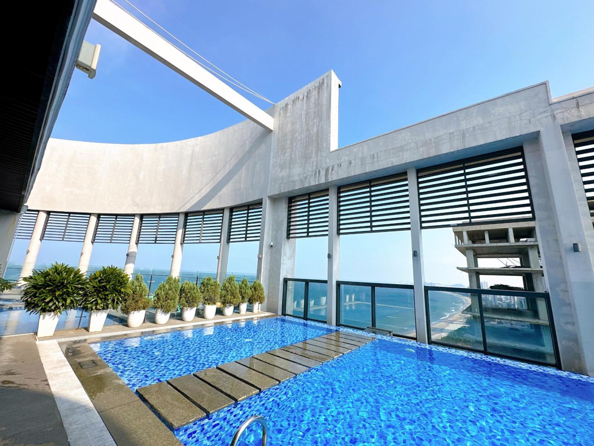 Luxury Apt Opposite Mykhe Beach Da Nang Zewnętrze zdjęcie