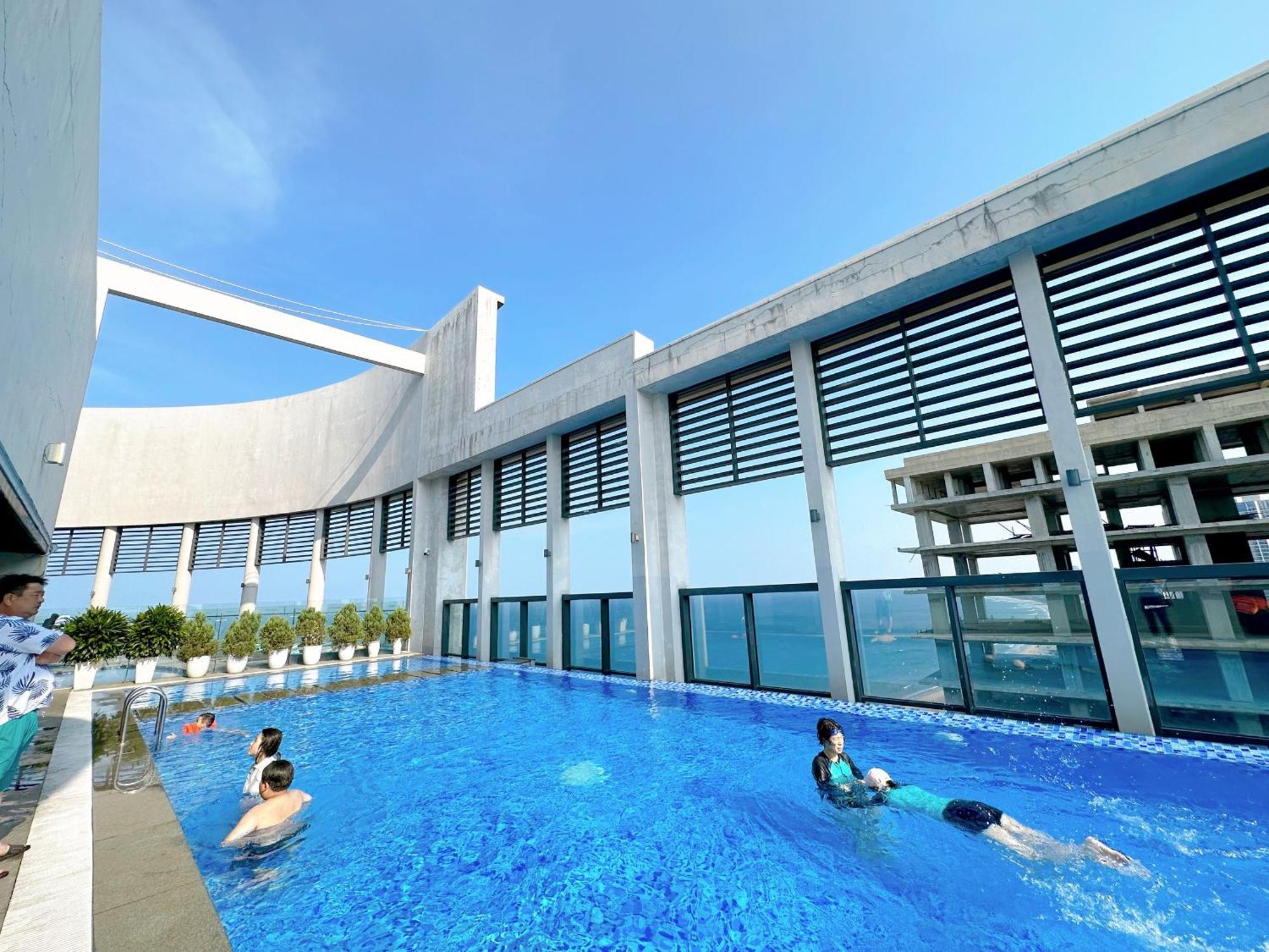 Luxury Apt Opposite Mykhe Beach Da Nang Zewnętrze zdjęcie