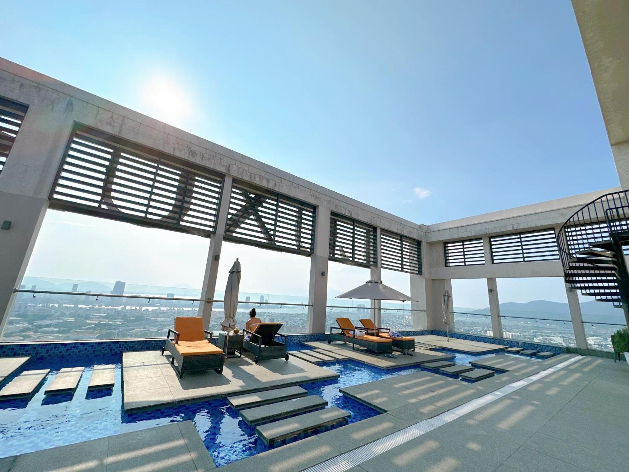 Luxury Apt Opposite Mykhe Beach Da Nang Zewnętrze zdjęcie