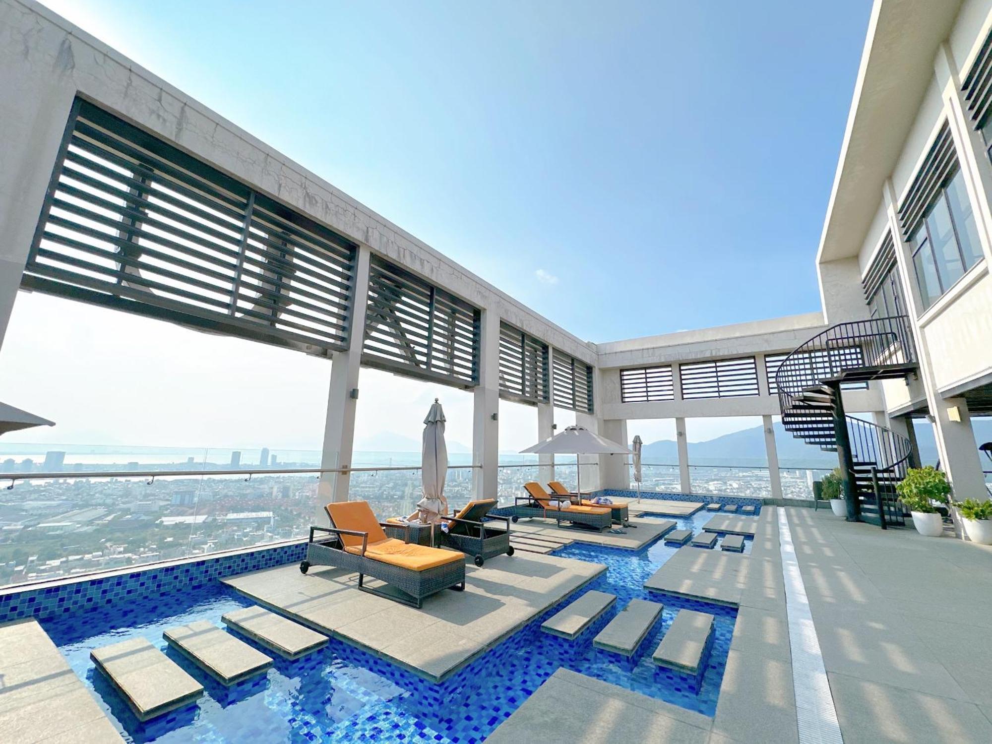 Luxury Apt Opposite Mykhe Beach Da Nang Zewnętrze zdjęcie