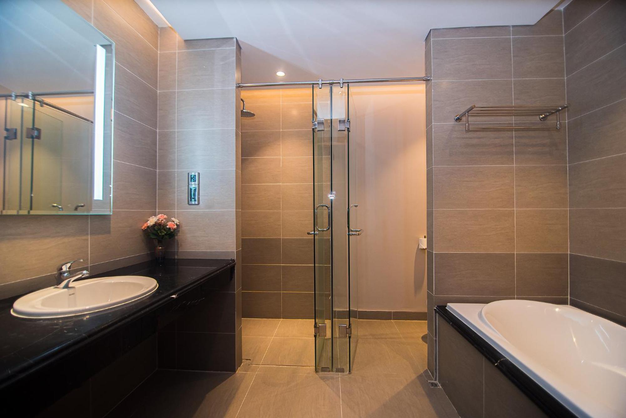 Luxury Apt Opposite Mykhe Beach Da Nang Zewnętrze zdjęcie
